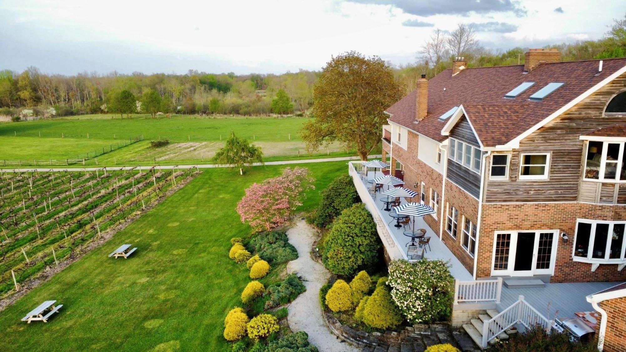 Warner-Concord Farms Bed & Breakfast Geneva Eksteriør bilde